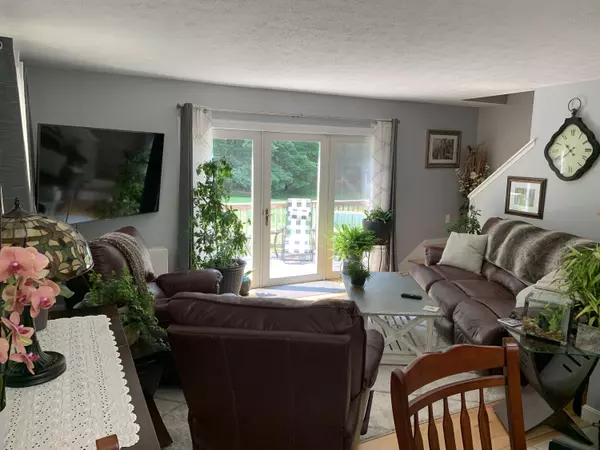 Gorham, ME 04038,25 Lombard ST