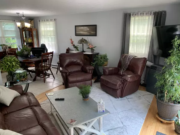 Gorham, ME 04038,25 Lombard ST