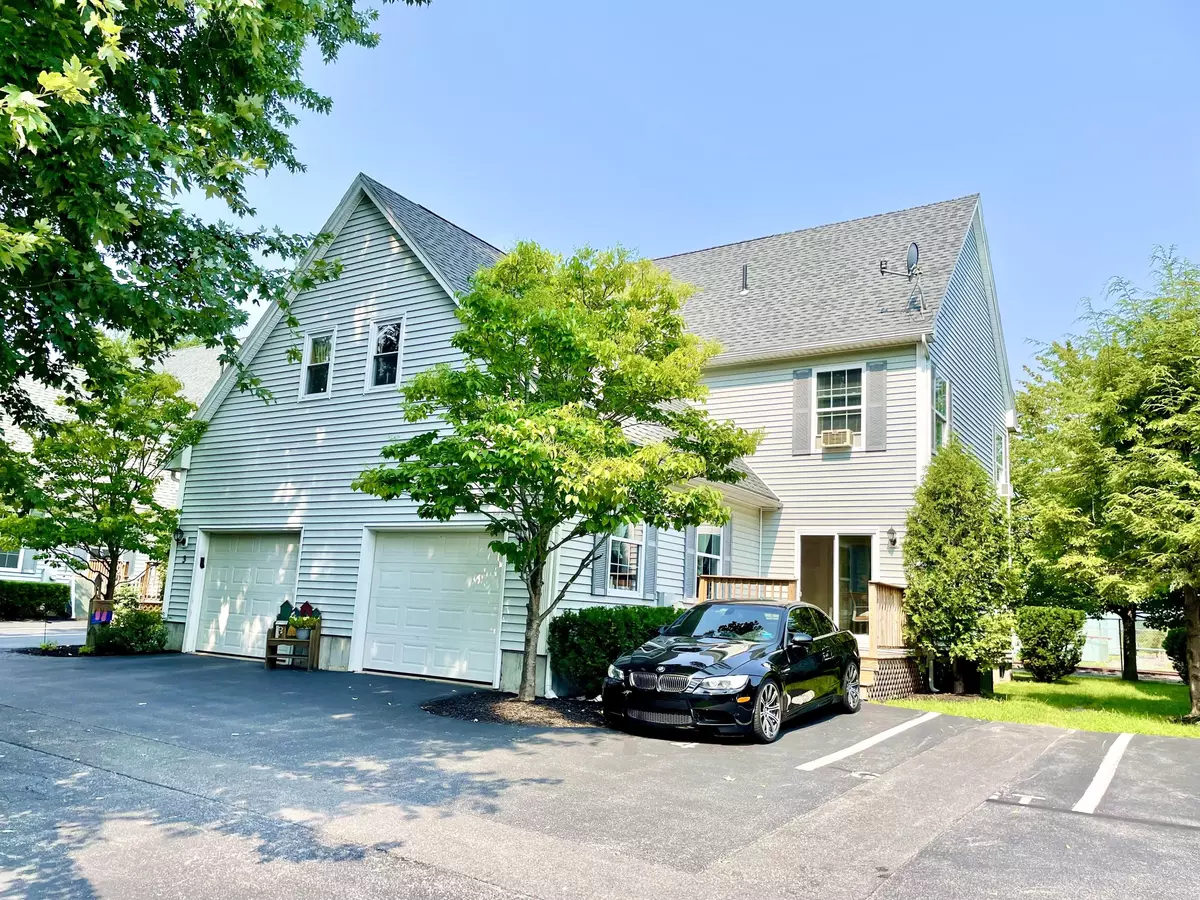 South Portland, ME 04106,5 Latham ST #4