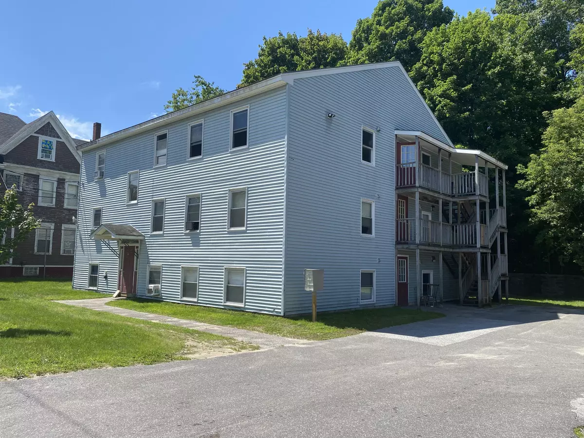 Auburn, ME 04210,106 Goff ST