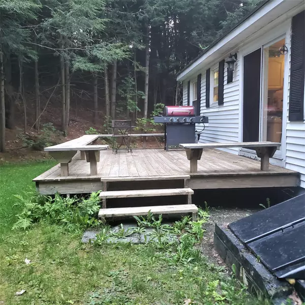 Winthrop, ME 04364,26 Hillside AVE