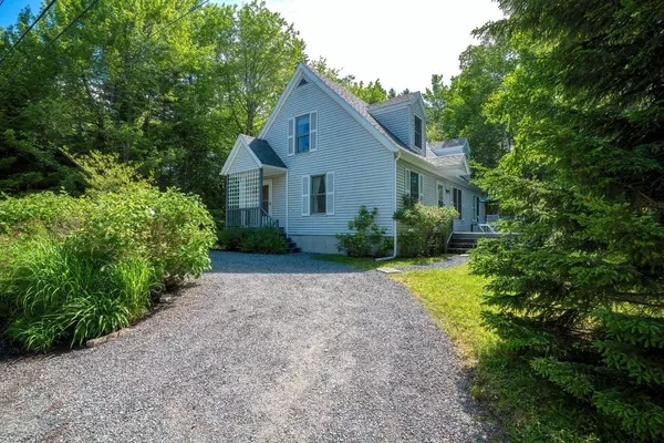 22 Tennis Club RD, Mount Desert, ME 04660