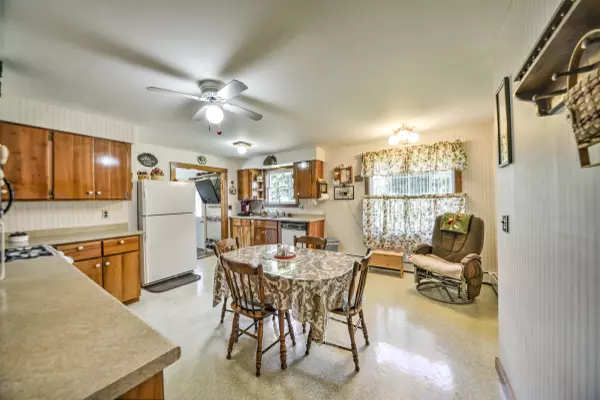 Palmyra, ME 04965,1032 Warren Hill RD