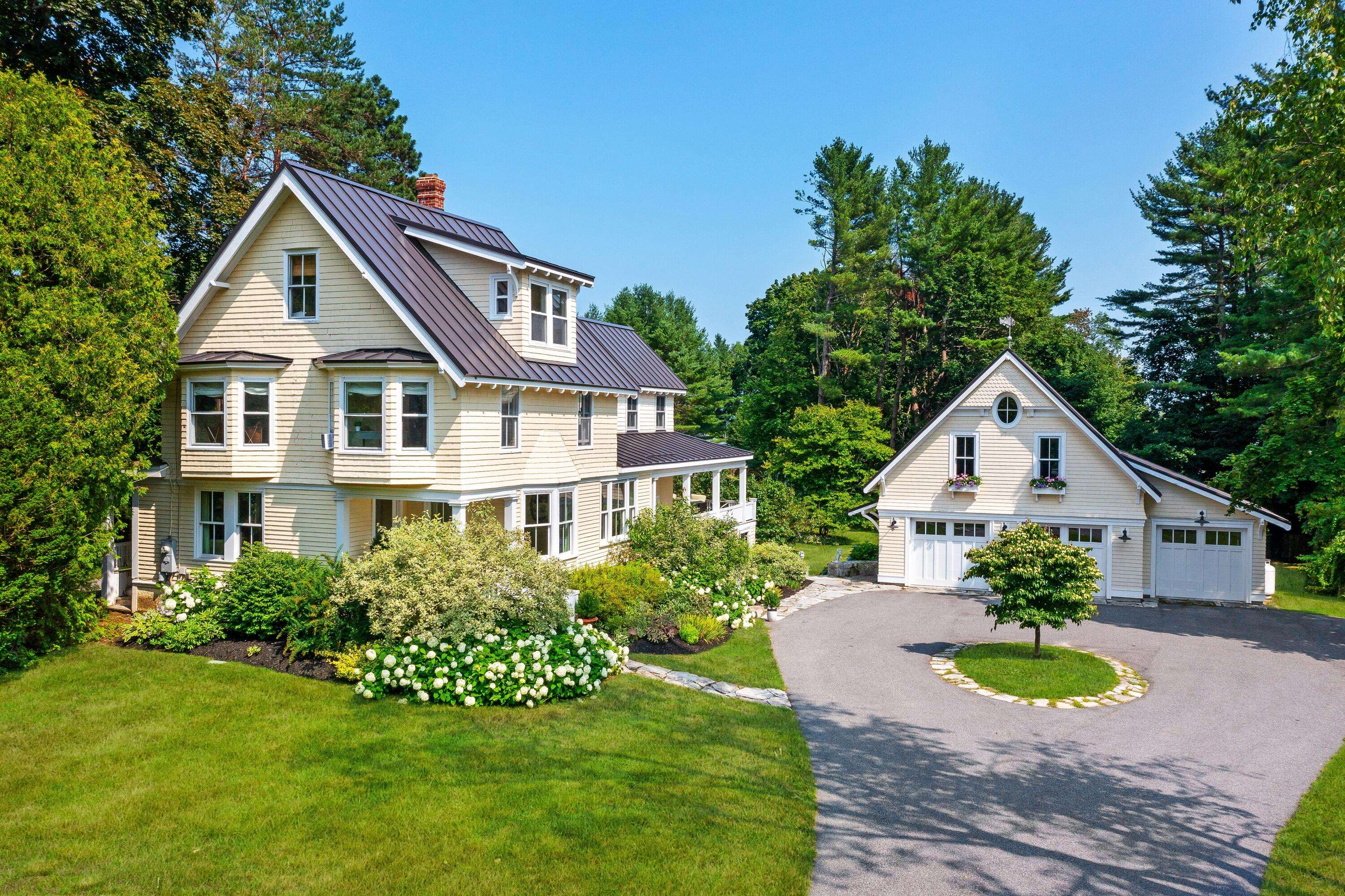 257 Foreside RD, Falmouth, ME 04105