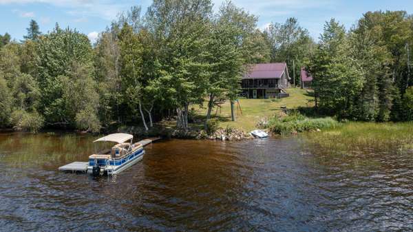 31 Libby Point RD, Baileyville, ME 04694