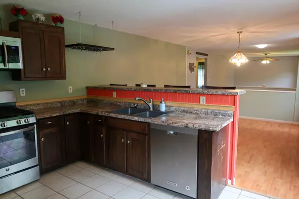 Sidney, ME 04330,2189 Middle RD