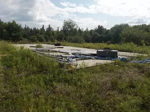 Whitefield, ME 04353,221 Hunts Meadow RD