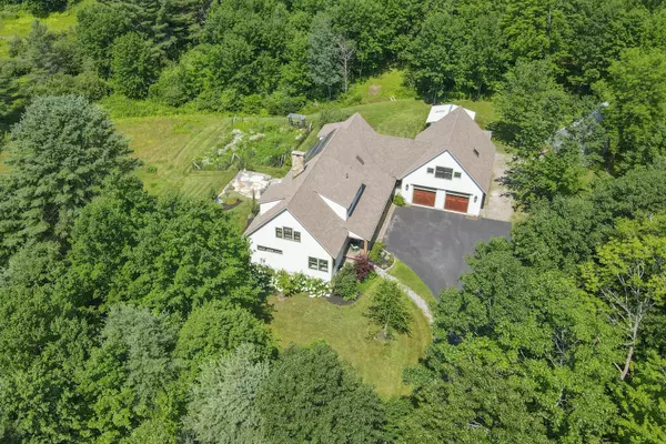 Freeport, ME 04032,17 Bailey Farm RD