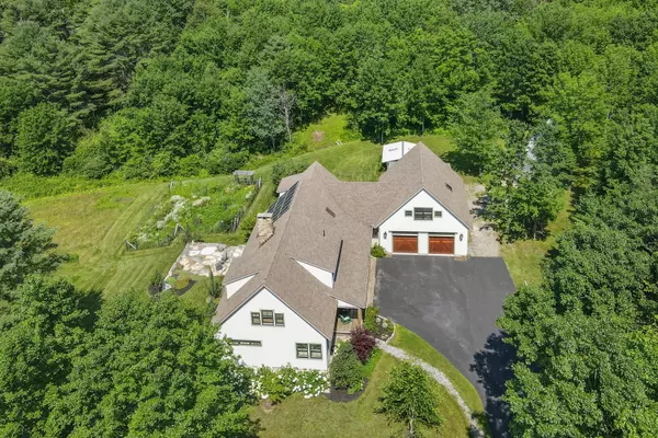 Freeport, ME 04032,17 Bailey Farm RD