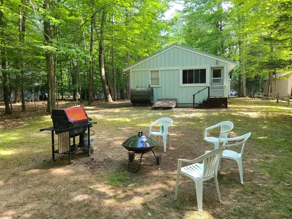 Naples, ME 04055,28 Bayou RD
