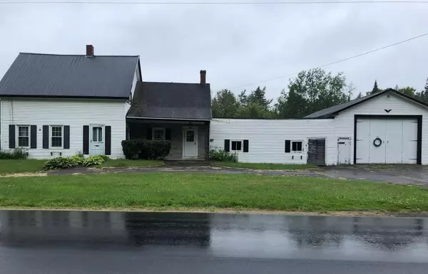 79 Main ST, Drew Plt, ME 04497