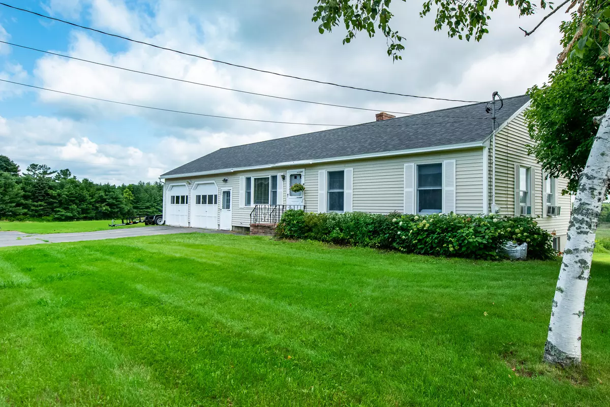 North Berwick, ME 03906,233 Wells ST