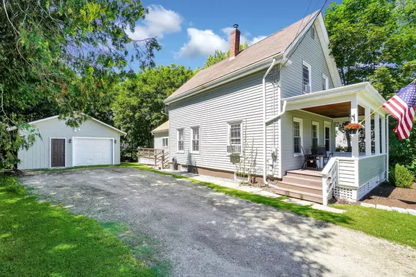 29 Elm ST, Gardiner, ME 04345