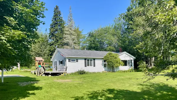 Vinalhaven, ME 04863,294 North Haven Road RD