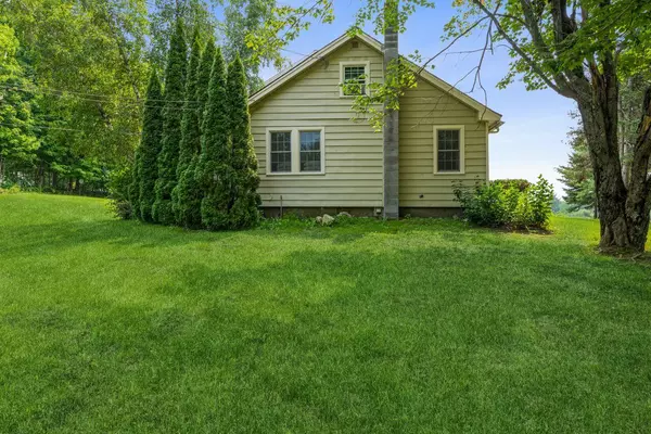 Saco, ME 04072,541 Boom RD