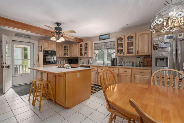 Kittery, ME 03904,21 Old Ferry LN