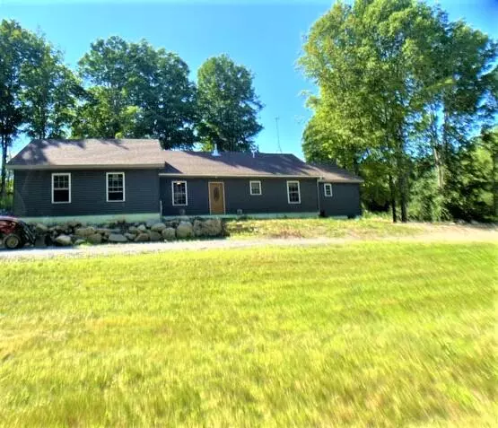 3308 Middle RD, Sidney, ME 04330