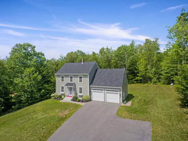 26 Eagles Nest RD, Gray, ME 04039