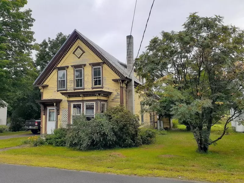 20 Sawyer ST, Phillips, ME 04966