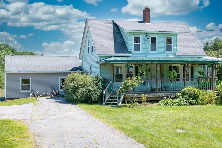 715 Augusta RD, Topsham, ME 04086