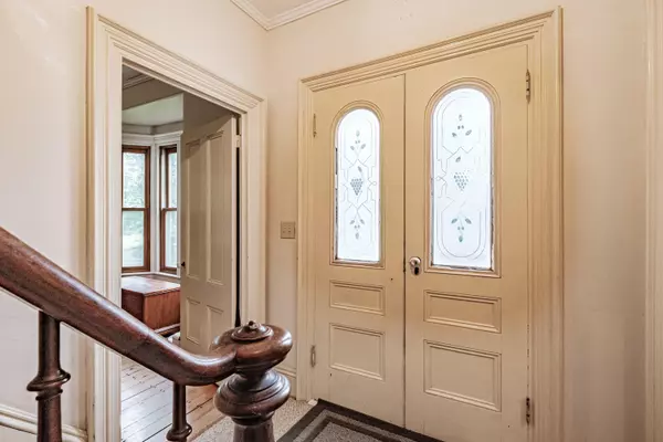 Warren, ME 04864,48 Main ST