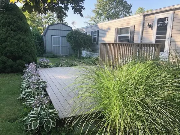 Kittery, ME 03904,113 Blackberry PL