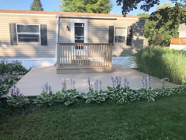 Kittery, ME 03904,113 Blackberry PL