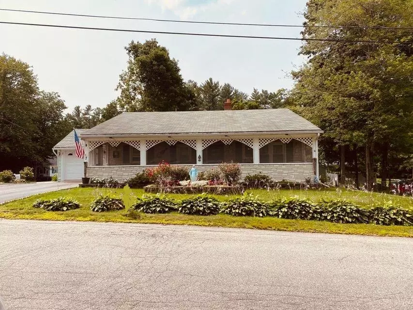 Livermore Falls, ME 04254,7 Hillcrest RD