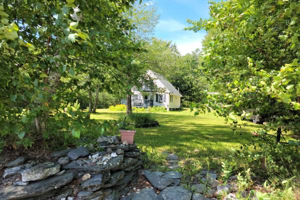 247 Schneider LN, Burnham, ME 04922