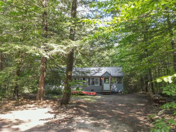 27 North Bay RD, Bridgton, ME 04009