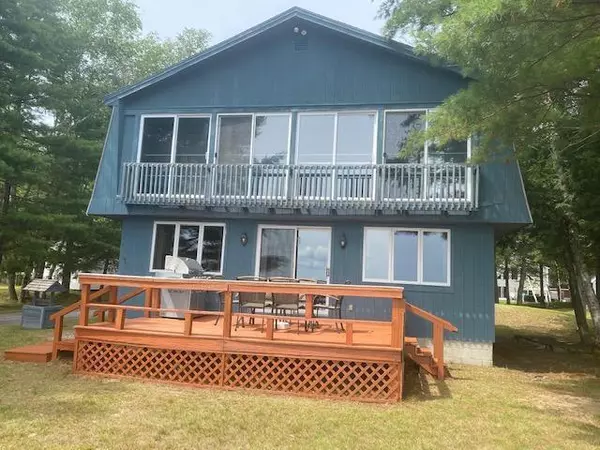Naples, ME 04055,4 Crow LN