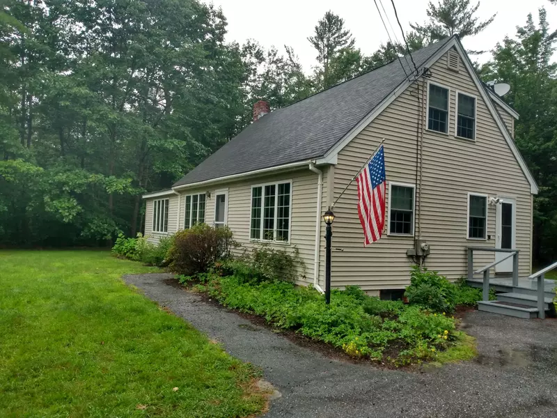 3 Charlonate DR, Gray, ME 04039