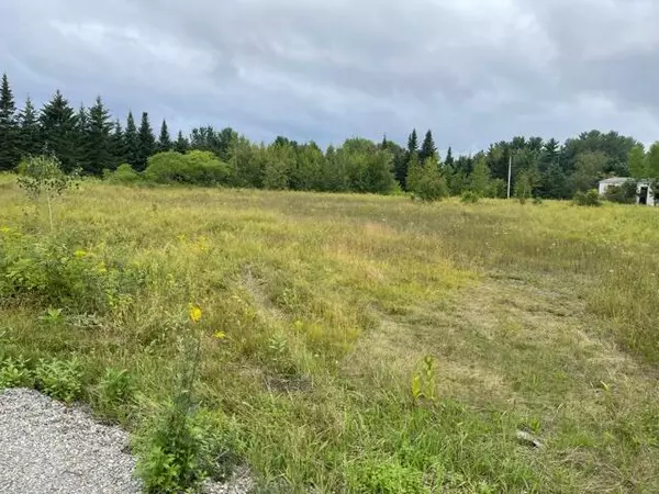 16 Bar L Hill RD, Newport, ME 04953