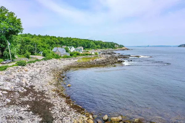 Portland, ME 04108,806 Seashore AVE