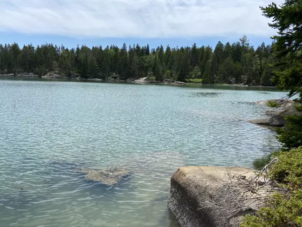 Vinalhaven, ME 04863,430A Calderwood Neck RD