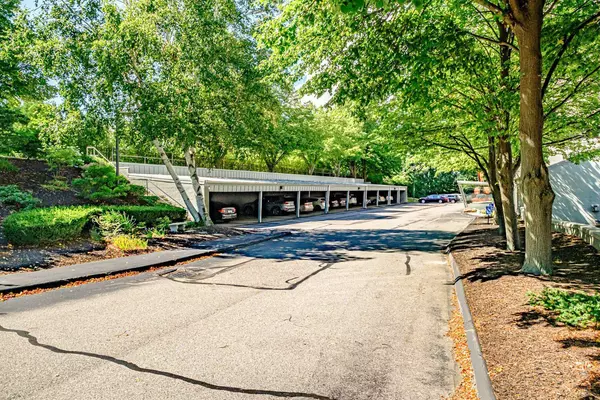 Portland, ME 04101,340 Eastern Promenade #225