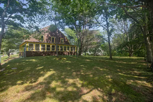 Portland, ME 04108,97 Trefethen AVE