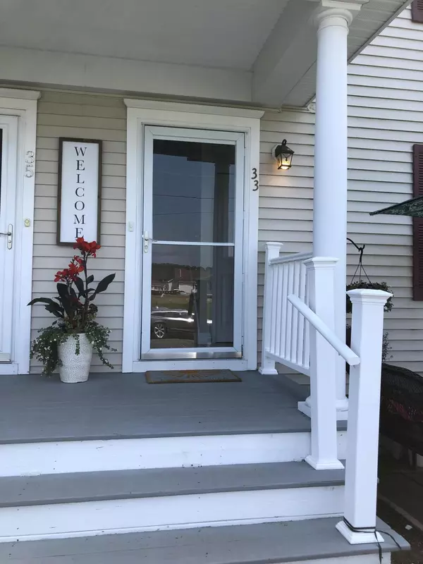 Hermon, ME 04401,33 Hunter DR #14