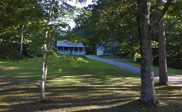 47 Middle RD, Sabattus, ME 04280