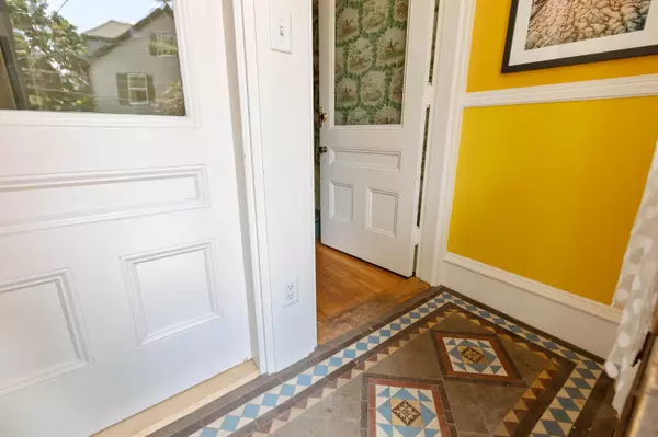 Portland, ME 04102,73 Spruce ST #2