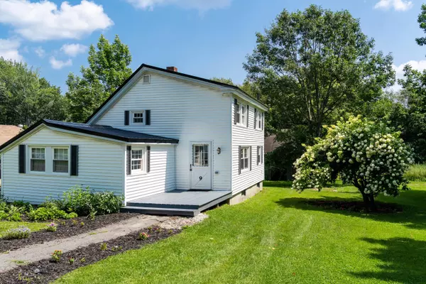 Oakland, ME 04963,9 Clairmont AVE