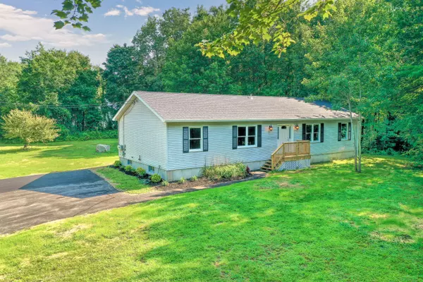 New Gloucester, ME 04260,5 Angelica LN