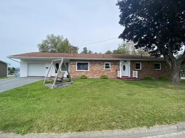 Madawaska, ME 04756,422 Summer ST