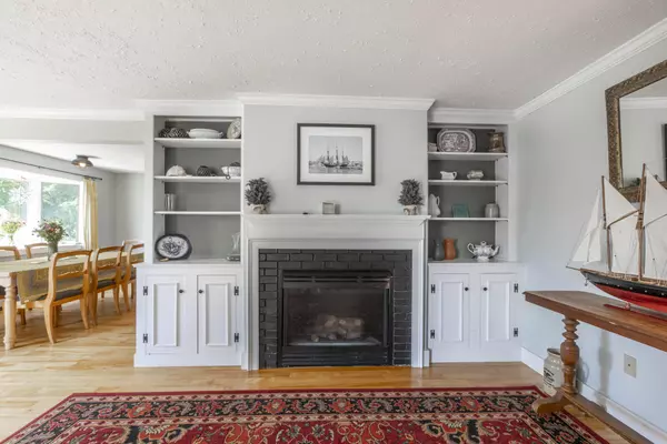 Kennebunkport, ME 04046,10 Mills RD