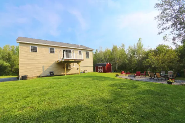 Hermon, ME 04401,420 Bog RD