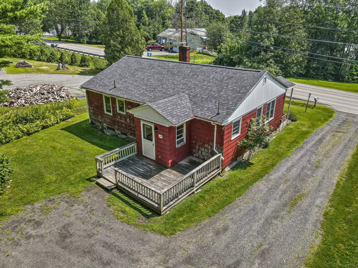 Oakland, ME 04963,161 Belgrade RD