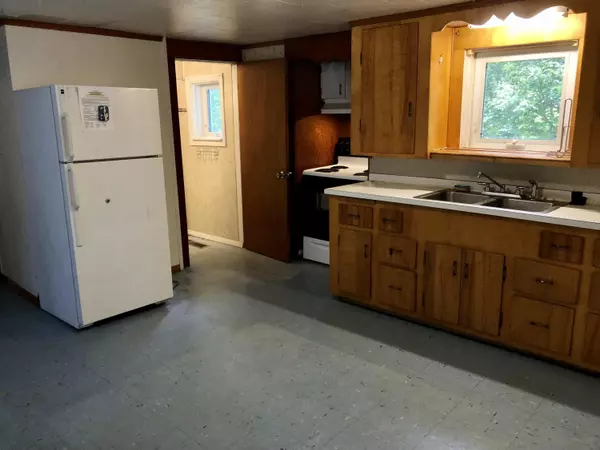 Old Town, ME 04468,6 Marshall ST