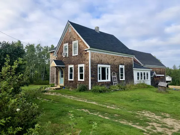 587 Pine Tree RD, Hermon, ME 04401