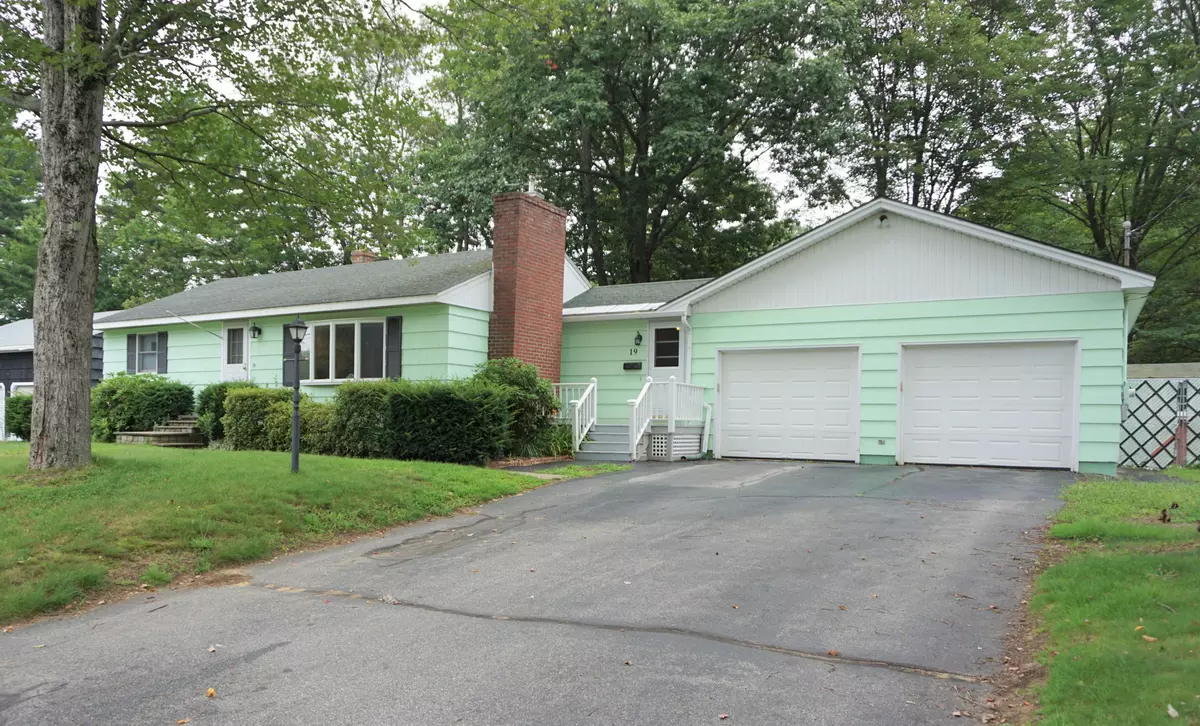 Lisbon, ME 04252,19 Center ST