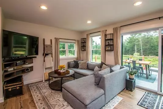 Stow, ME 04037,292 Union Hill RD